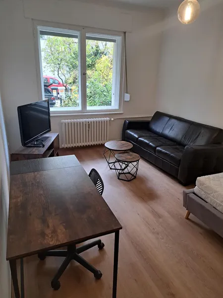 Zentral gelegene 1-Raum-Wohnung mit Stellplatz und Keller in Berlin-Charlottenburg — photo 1